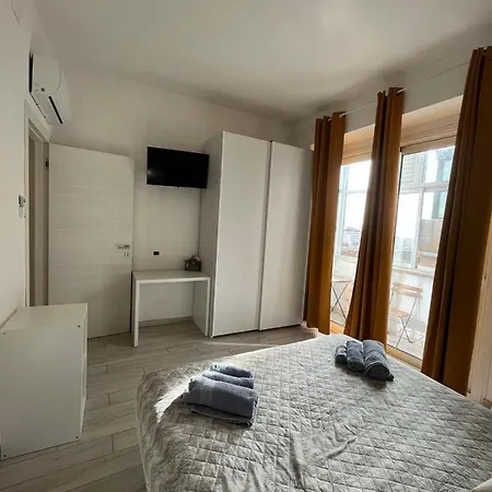 Red Moon קליארי