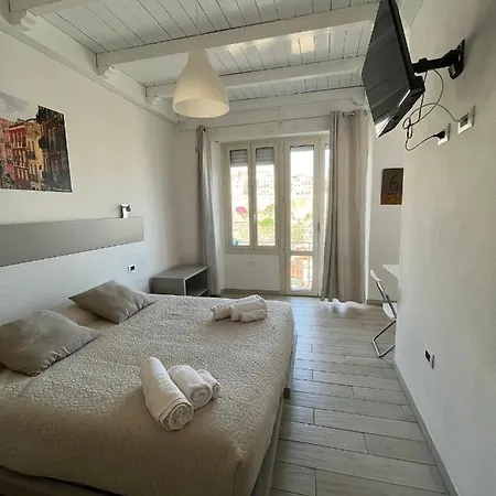 Red Moon קליארי