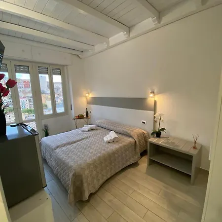 Red Moon 公寓 卡利亚里