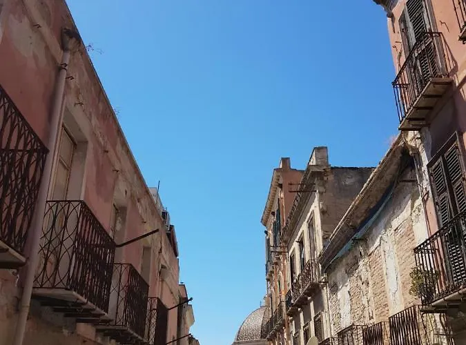 Red Moon * Кальяри